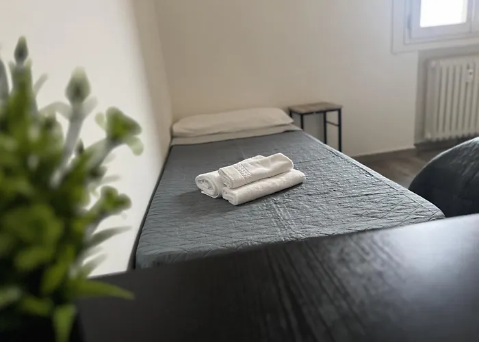 Station - H24 Gæstehus Modena